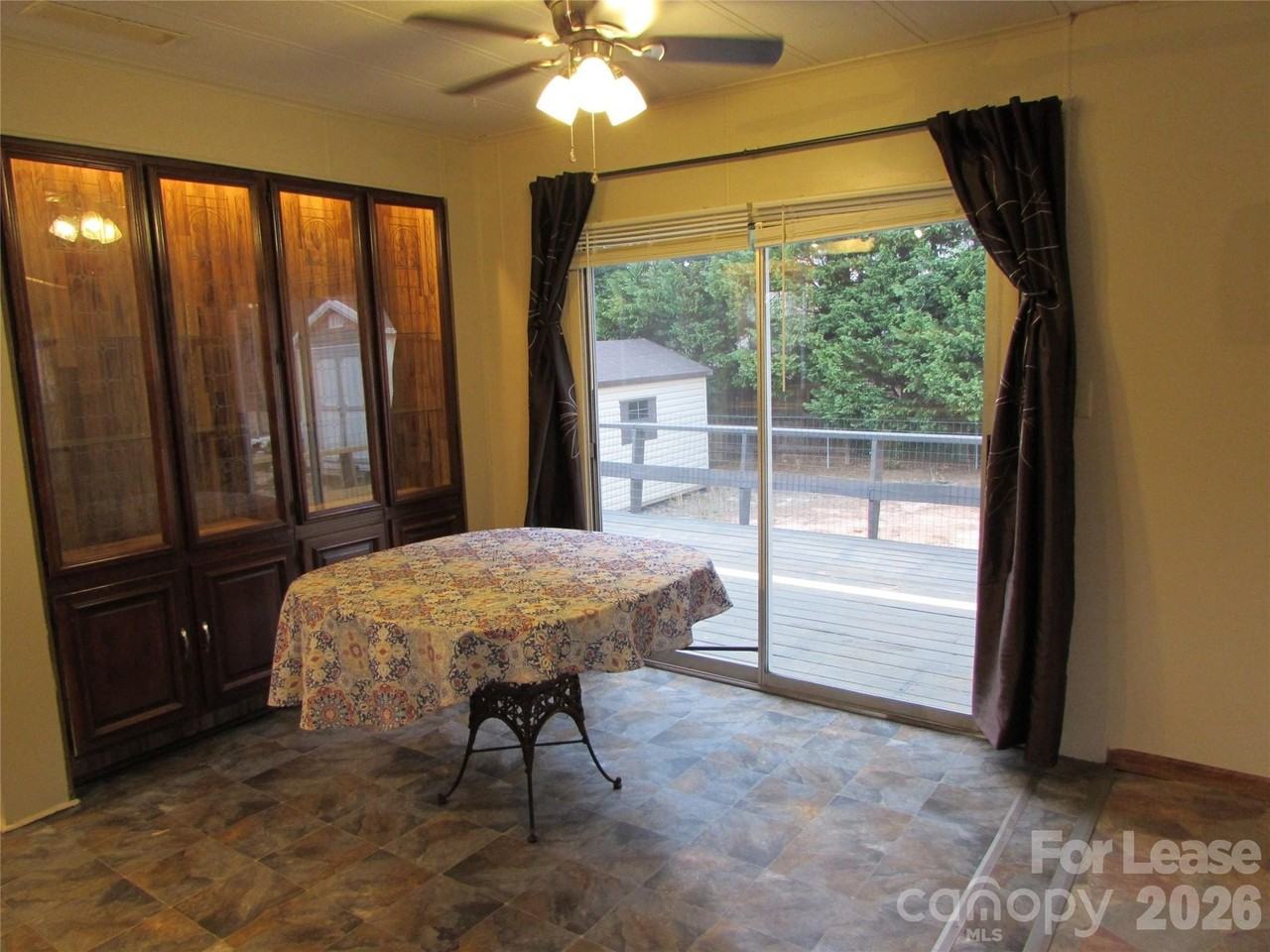 124 Cove View Dr - Photo 6 of 12