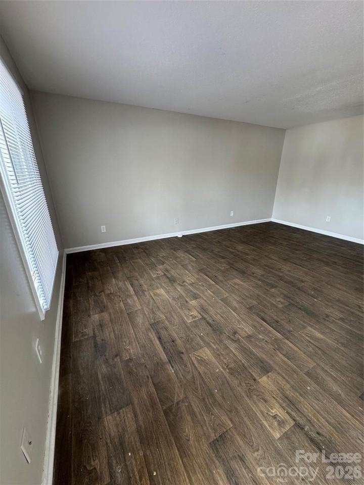 2022 Harvest Ln Unit 16 - Photo 3 of 12