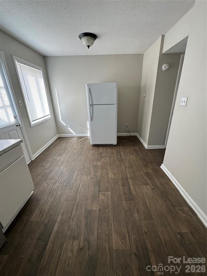 2022 Harvest Ln Unit 16 - Photo 6 of 12