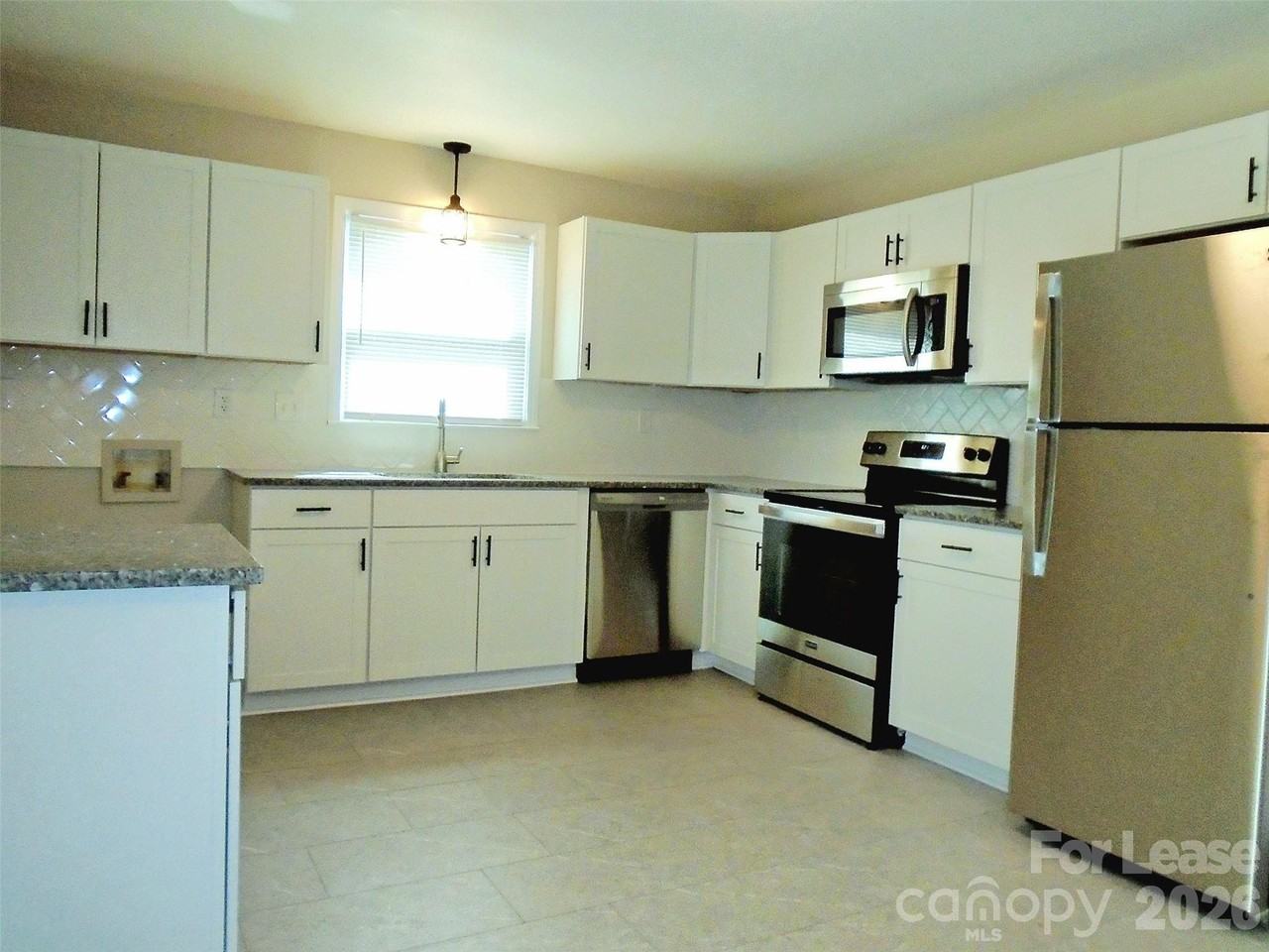 1014 Penrose Ln - Photo 3 of 16