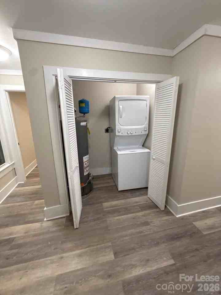 709 E Front St - Photo 3 of 12