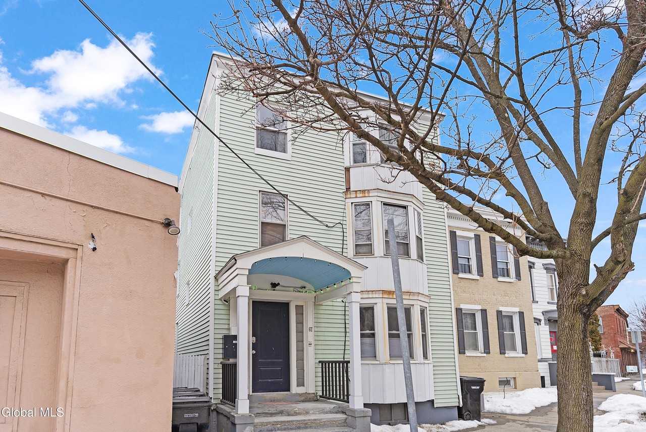 67 Hill St - Photo 2 of 15