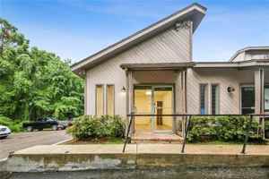 featured image of 1011 N Causeway Blvd #2