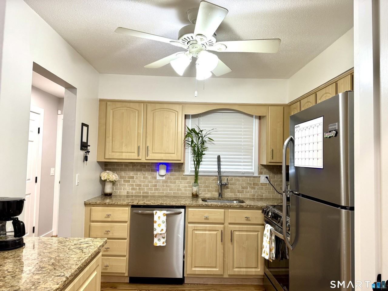 25 Padanaram Rd Apt 63 - Photo 5 of 29