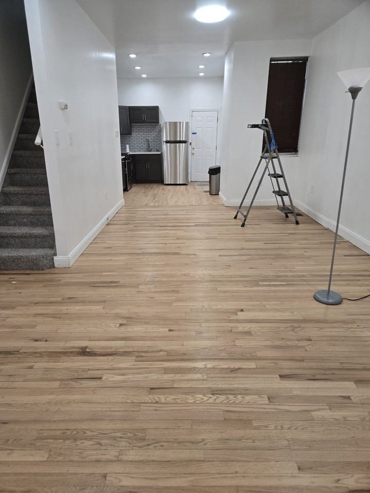 2042 N Stillman St #1 - Photo 3 of 15