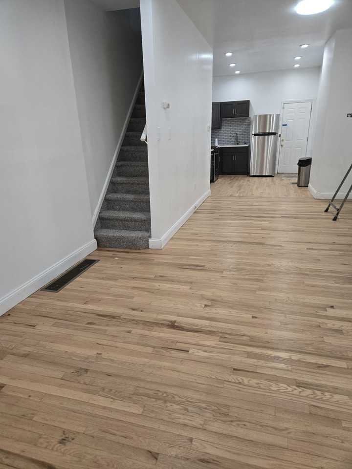 2042 N Stillman St #1 - Photo 4 of 15