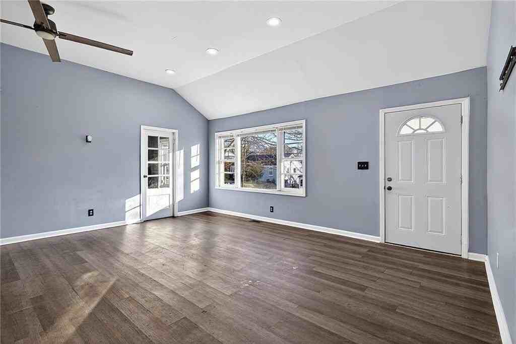 1173 Fenwood St Sw - Photo 6 of 28