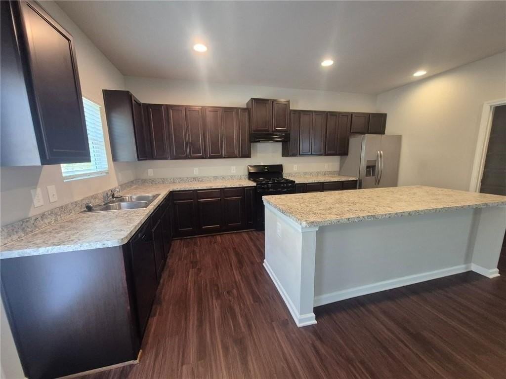 85 Pointe Pl - Photo 2 of 15