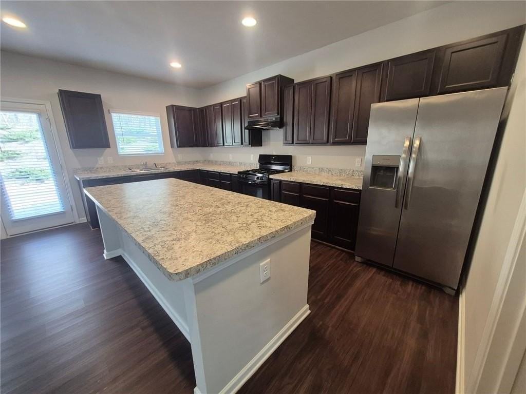 85 Pointe Pl - Photo 3 of 15