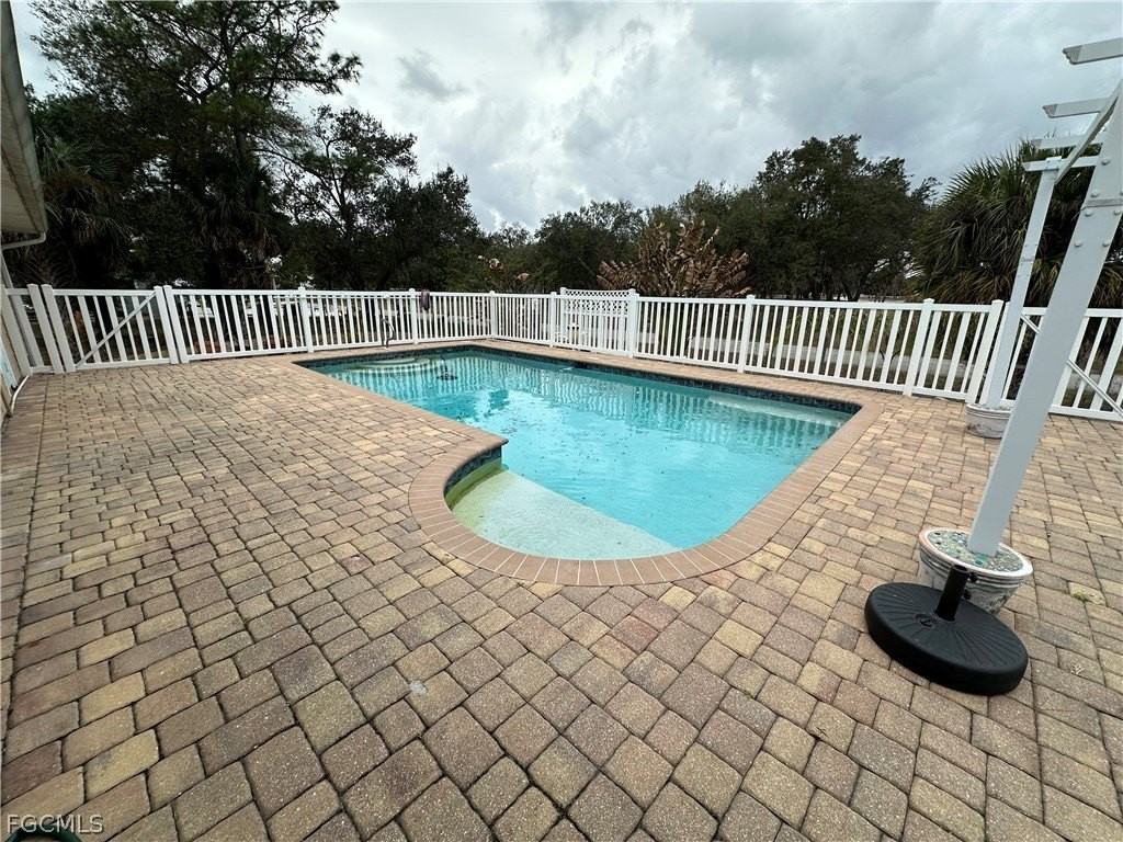 6840 Cadet Ave - Photo 5 of 23