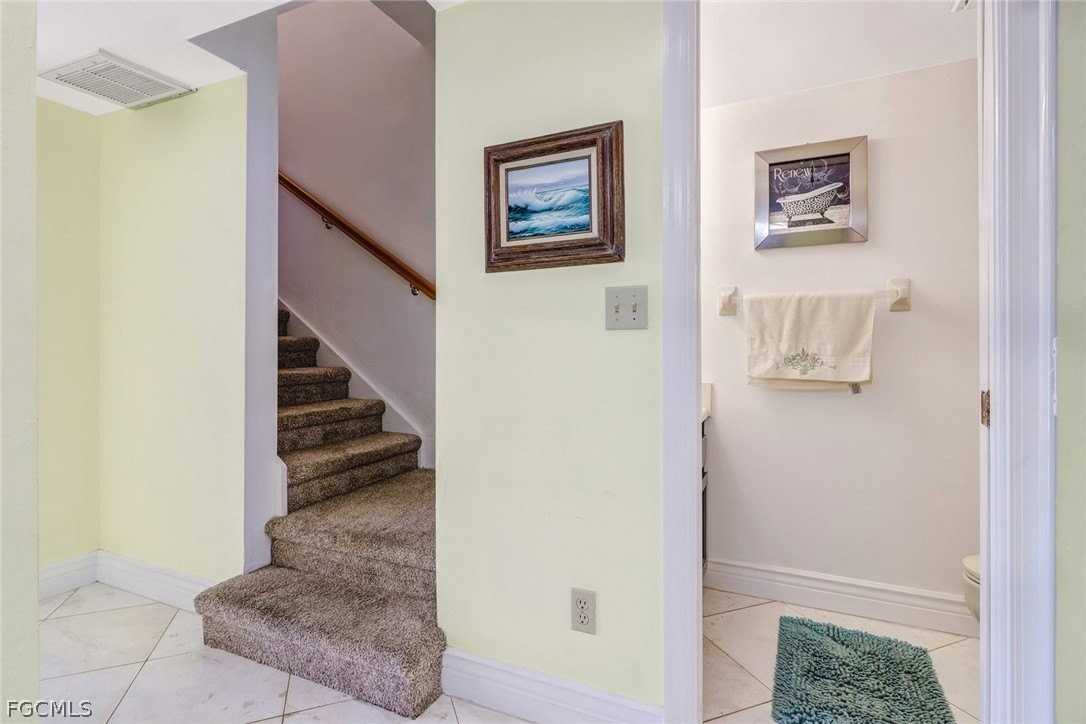 4511 Bay Beach Ln Apt 315 - Photo 4 of 50