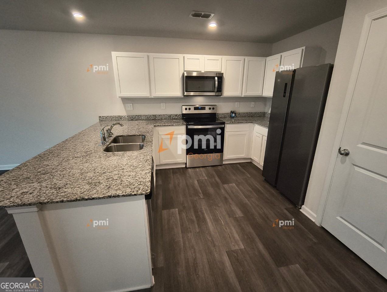 141 Dogwood Ln - Photo 2 of 14