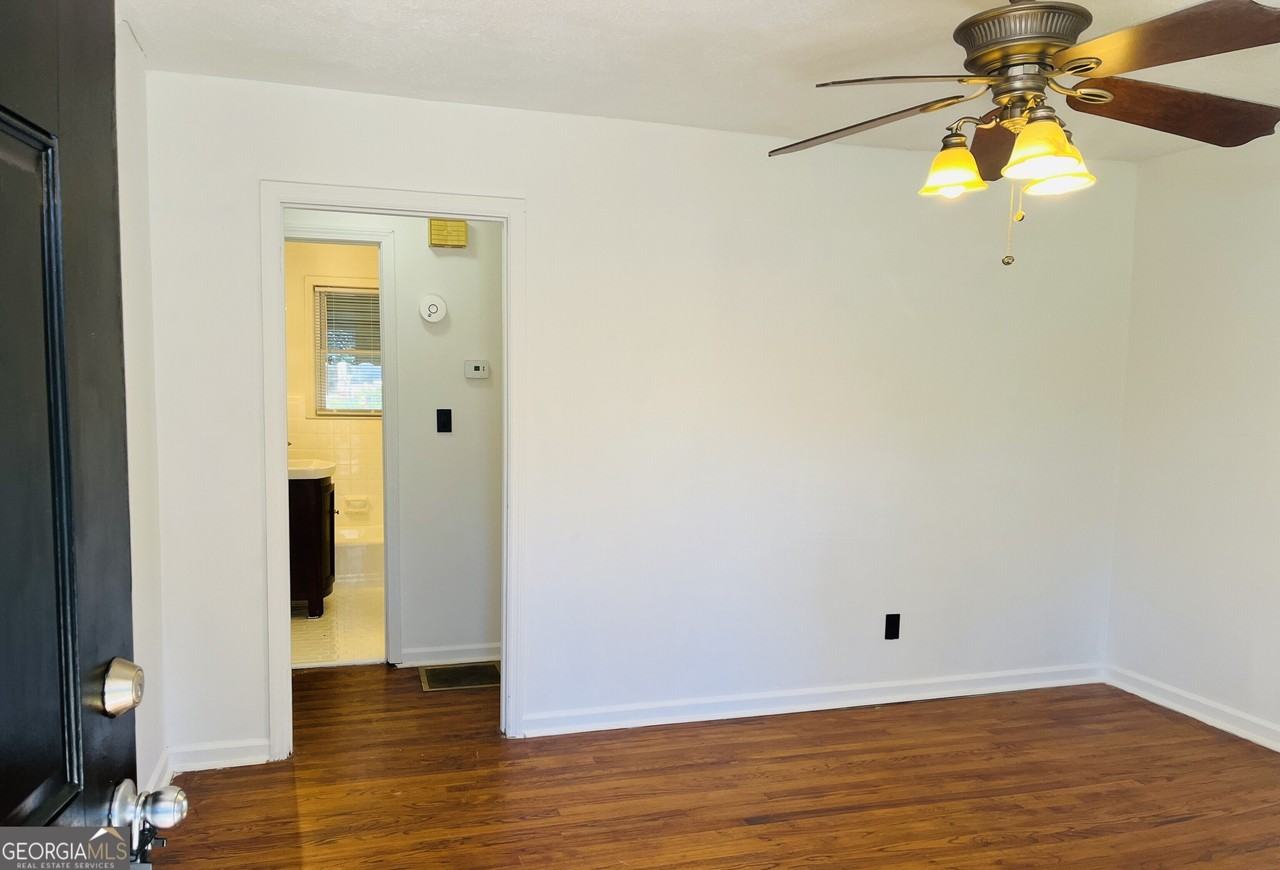 50 Lone Oak St - Photo 2 of 21