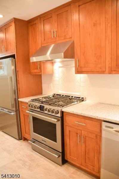 52 Hill St - Photo 6 of 15