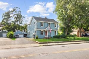 featured image of 923 Ringwood Ave #2