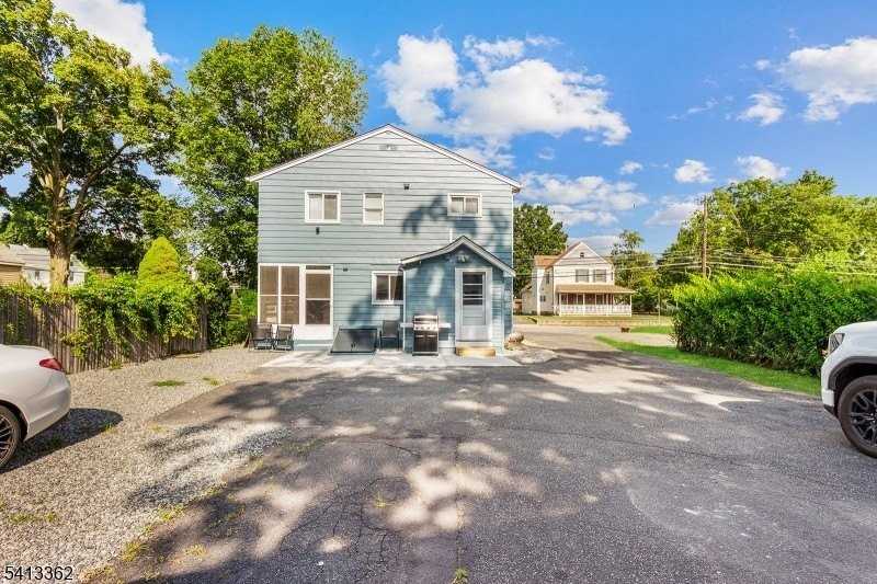 923 Ringwood Ave #2 - Photo 3 of 20