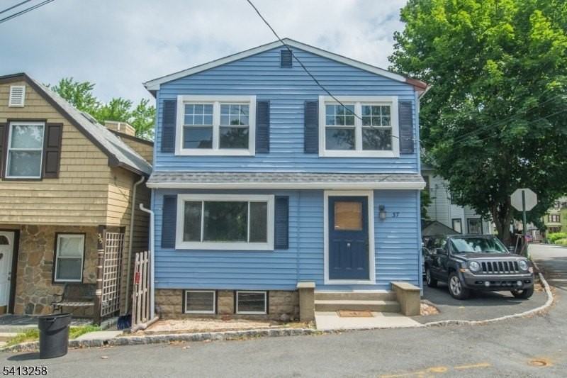 37 Embury Pl - Photo 2 of 20