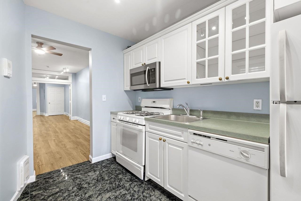 322 Washington St #7 - Photo 6 of 16