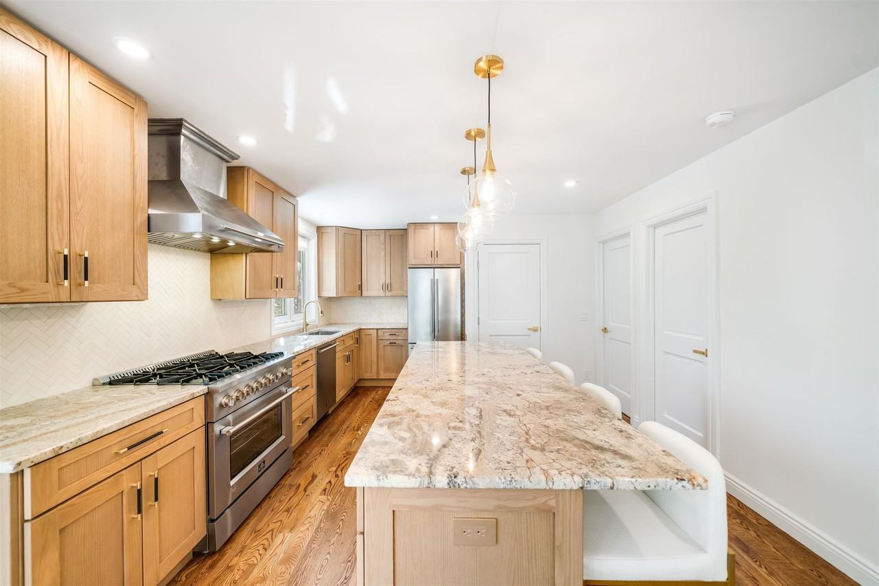 11 Walnut St #1 - Photo 2 of 19