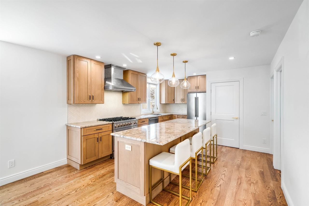 11 Walnut St #1 - Photo 3 of 19