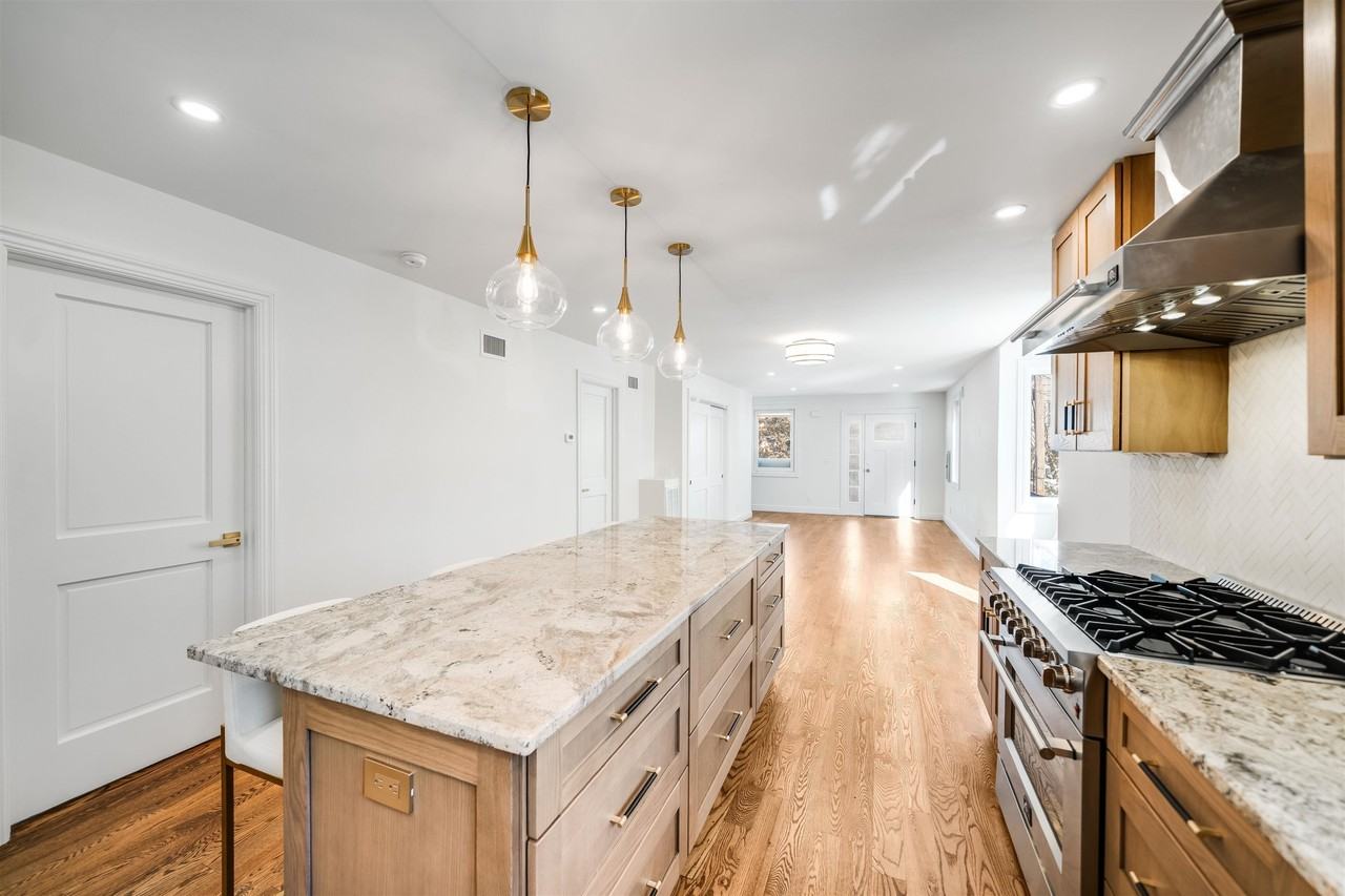 11 Walnut St #1 - Photo 6 of 19