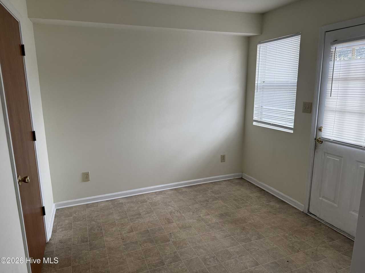 3320 Bridges St Apt 12 - Photo 7 of 13