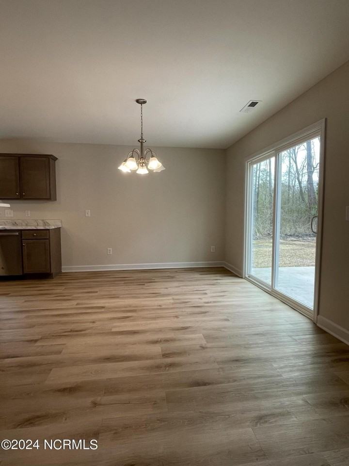 644 Walnut Dr - Photo 5 of 21