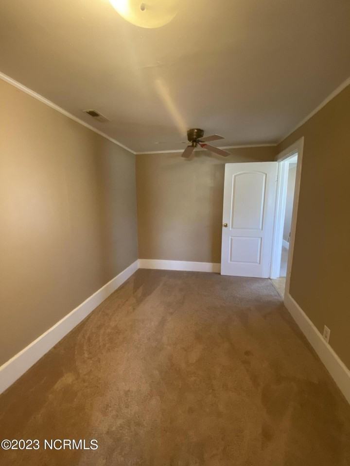 1408 Watering Pond Rd - Photo 6 of 15