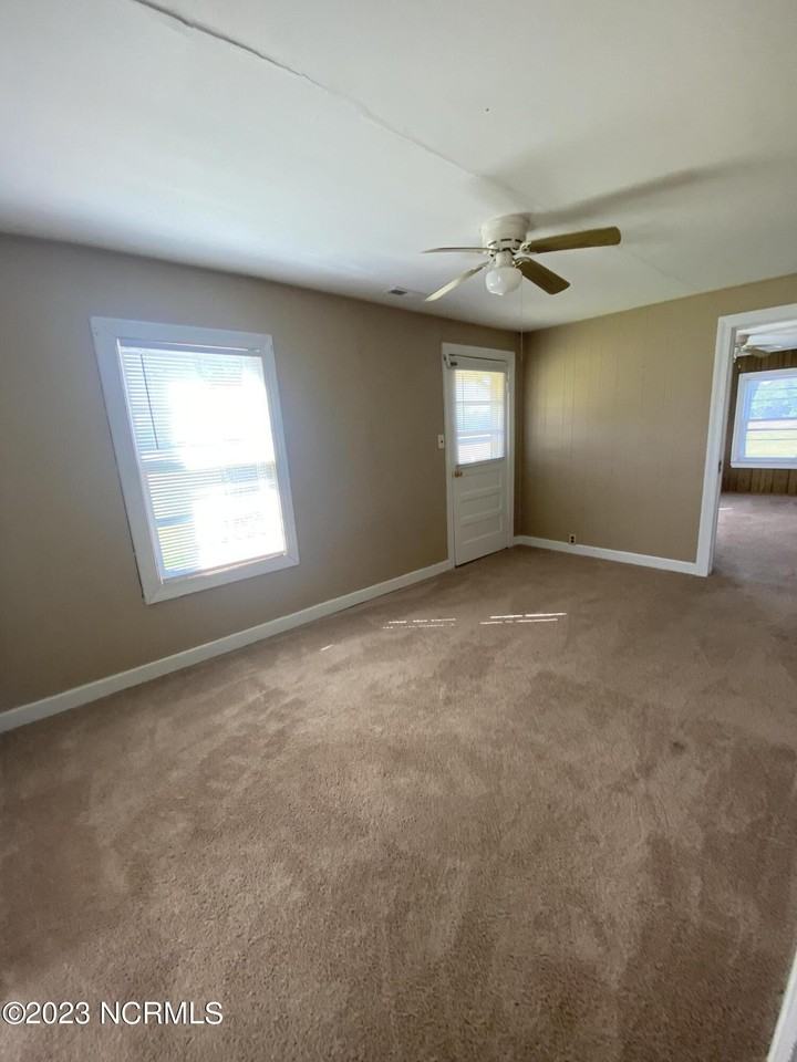 1408 Watering Pond Rd - Photo 7 of 15