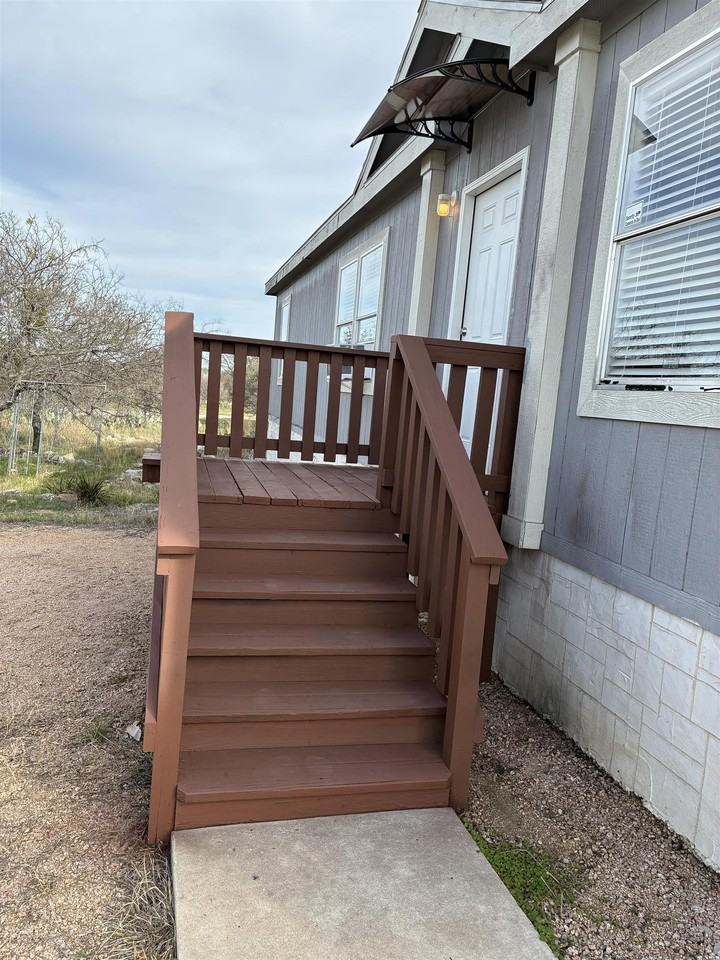 2203 25th St - Photo 3 of 27