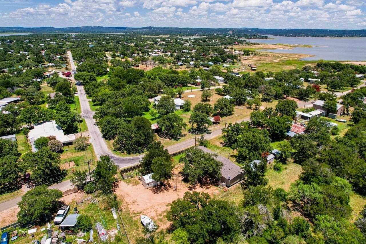 636 South St - Photo 4 of 30