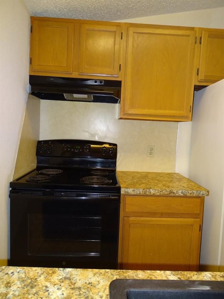 212 N Troy Ave Unit B - Photo 6 of 17