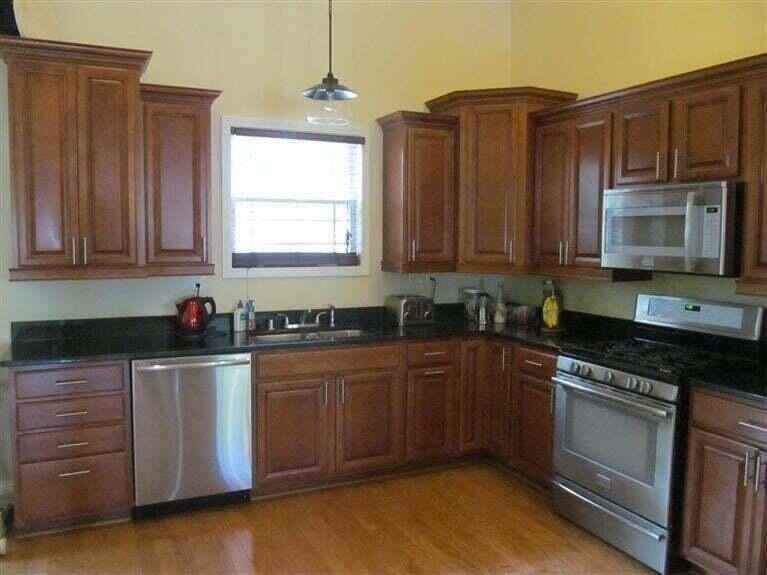 382 Preston Ave - Photo 4 of 10