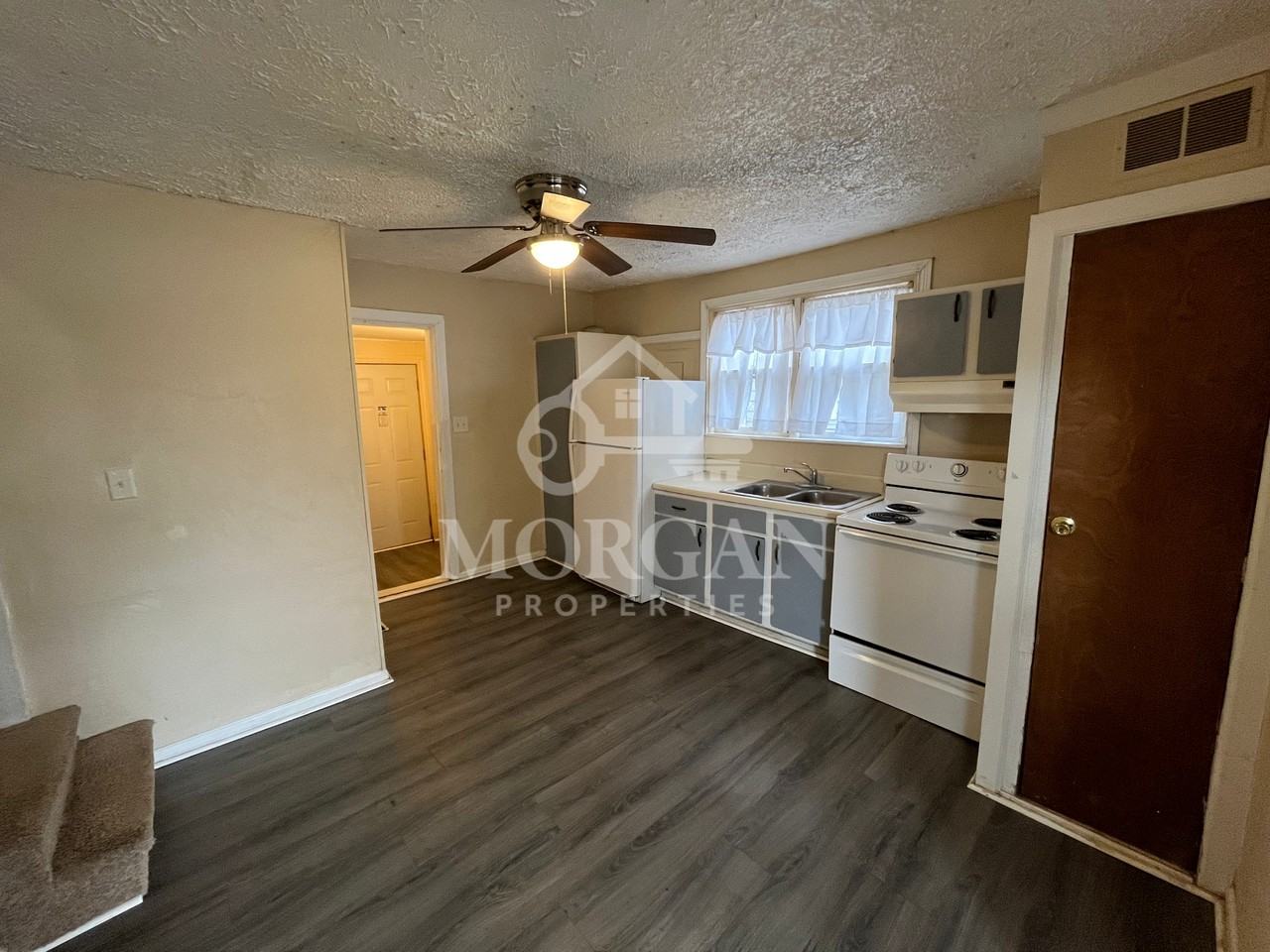 2447 Jackson St - Photo 3 of 6