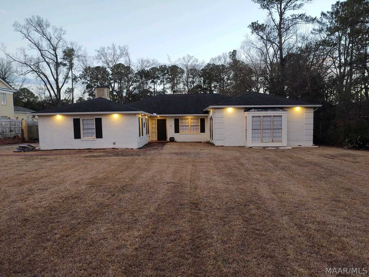 1244 Gregory Ave - Photo 2 of 39