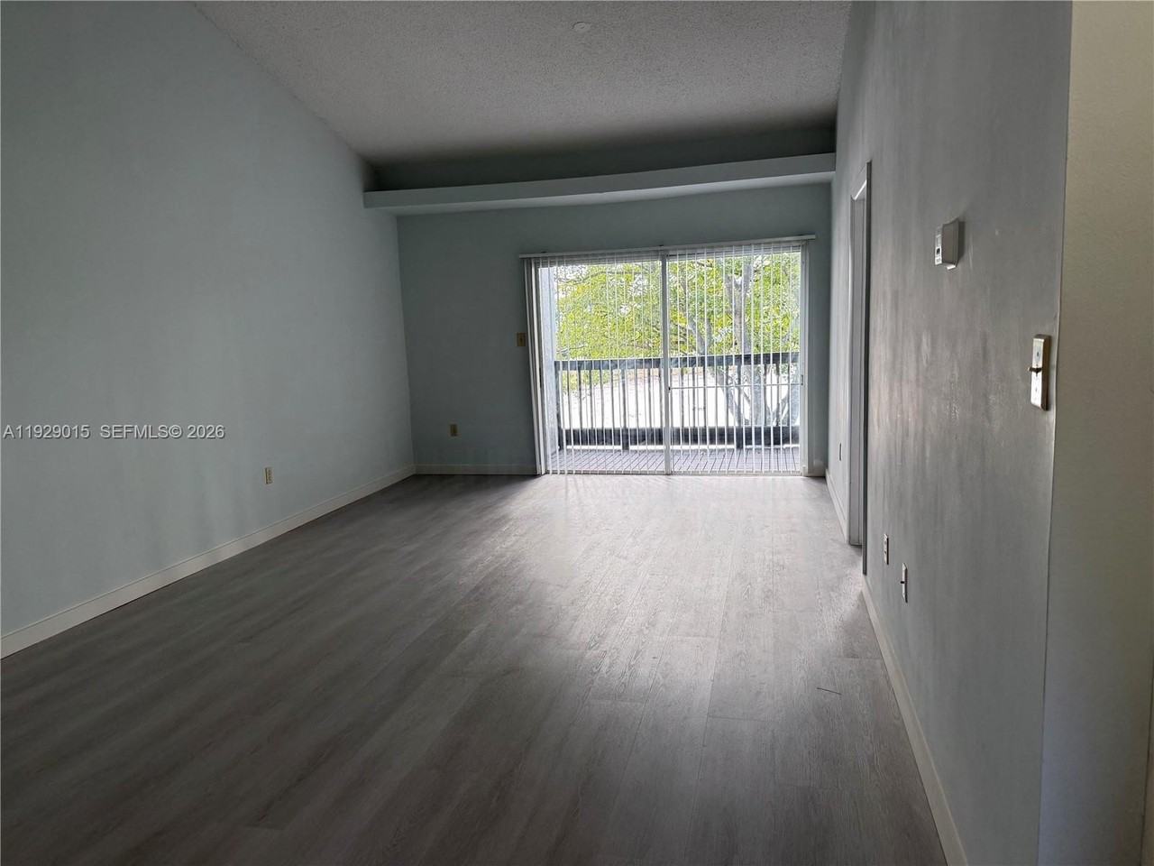 665 Sw 113th Way #665 - Photo 5 of 19