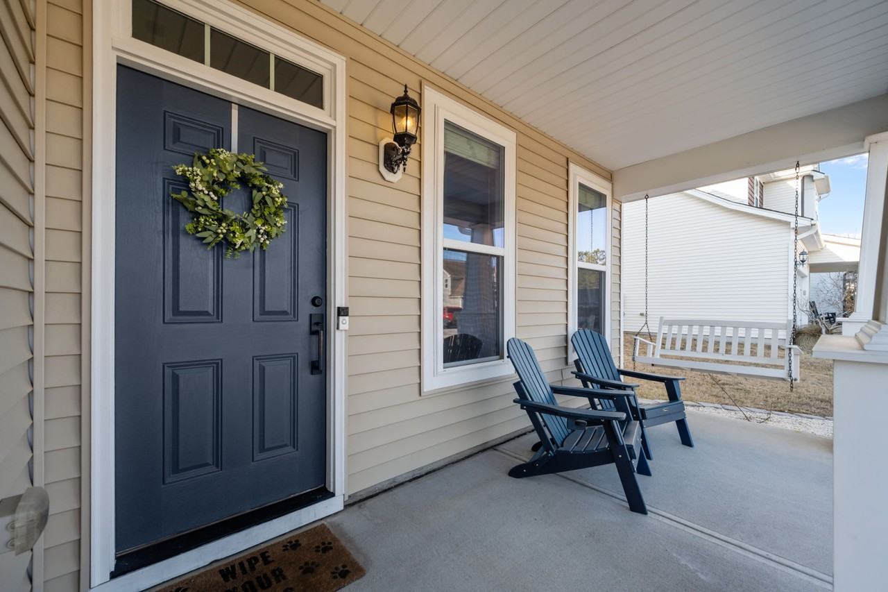115 Hampton Dr #1 - Photo 3 of 44