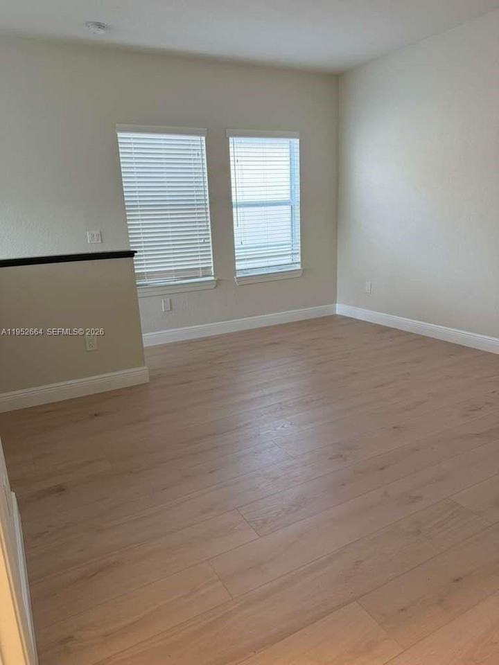 3917 Mahogany Ln - Photo 5 of 15