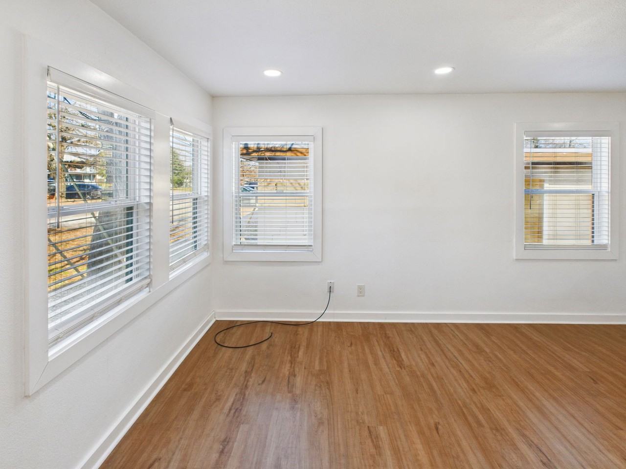 607 Foch St #B - Photo 2 of 8