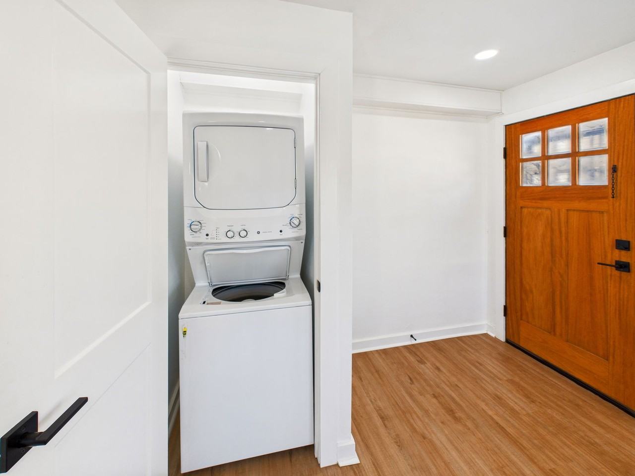 607 Foch St #B - Photo 5 of 8