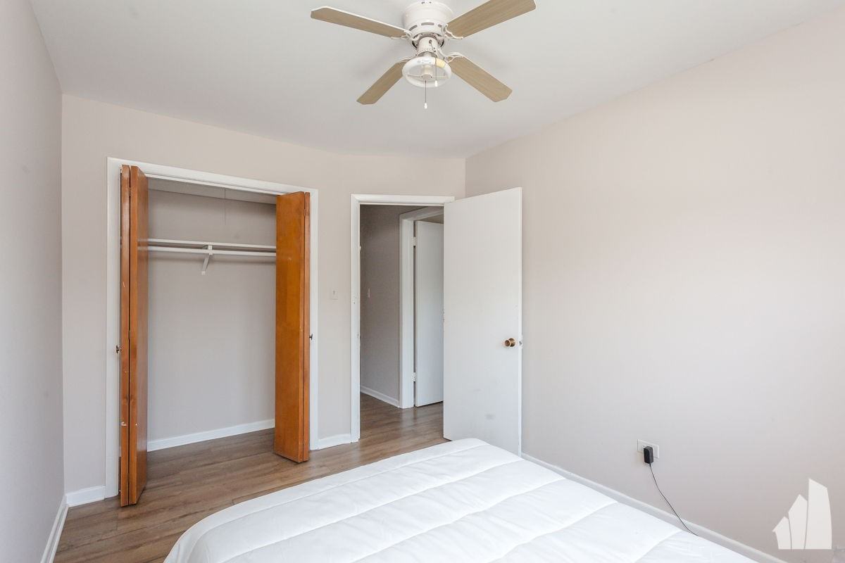 6427 N Hermitage Ave - Photo 7 of 8