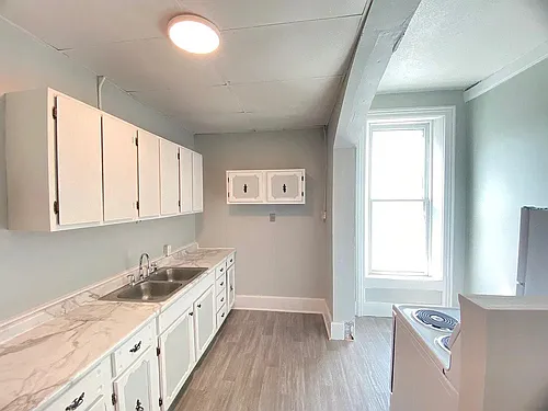 102 N Miami St #C - Photo 5 of 9