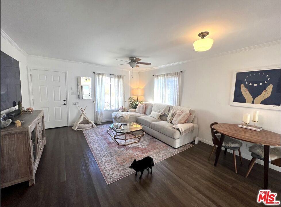 3125 Stanford Ave - Photo 7 of 8