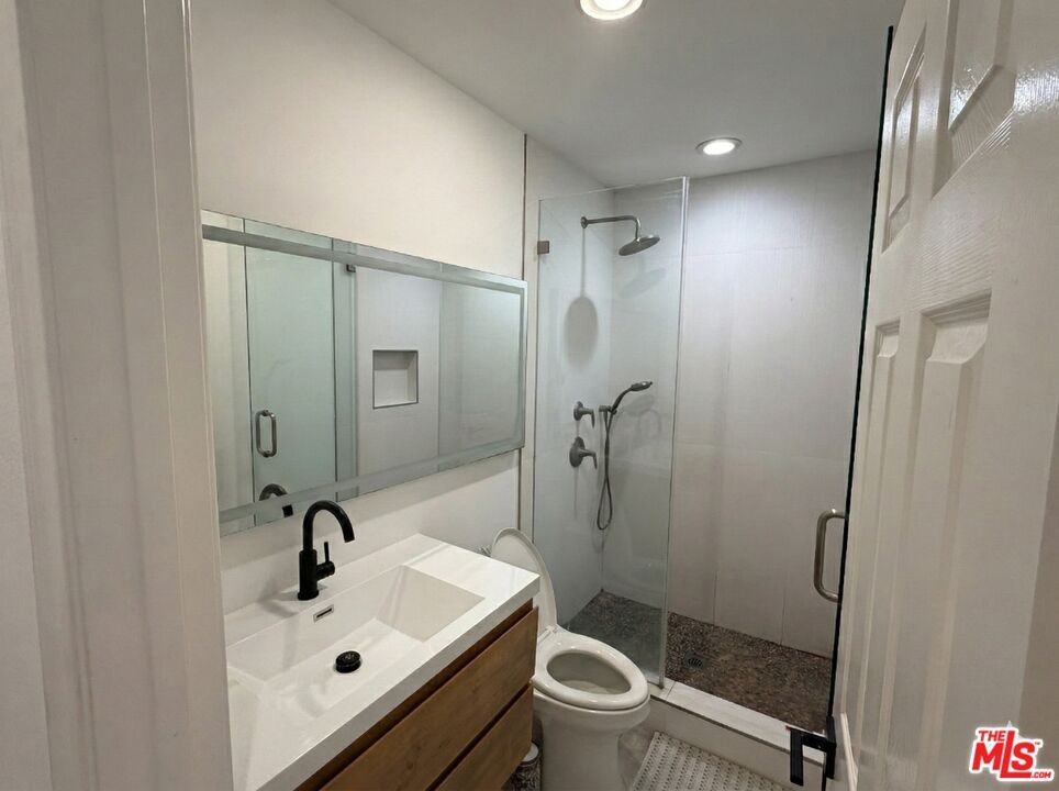 17913 Martha Pl - Photo 4 of 8