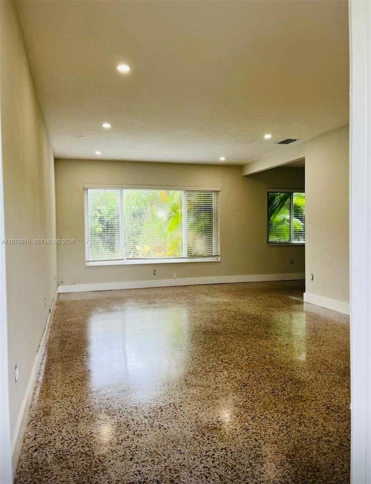 12000 Ne 9th Ave #1 - Photo 4 of 9