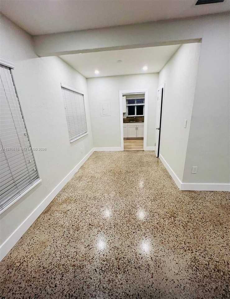 12000 Ne 9th Ave #1 - Photo 5 of 9