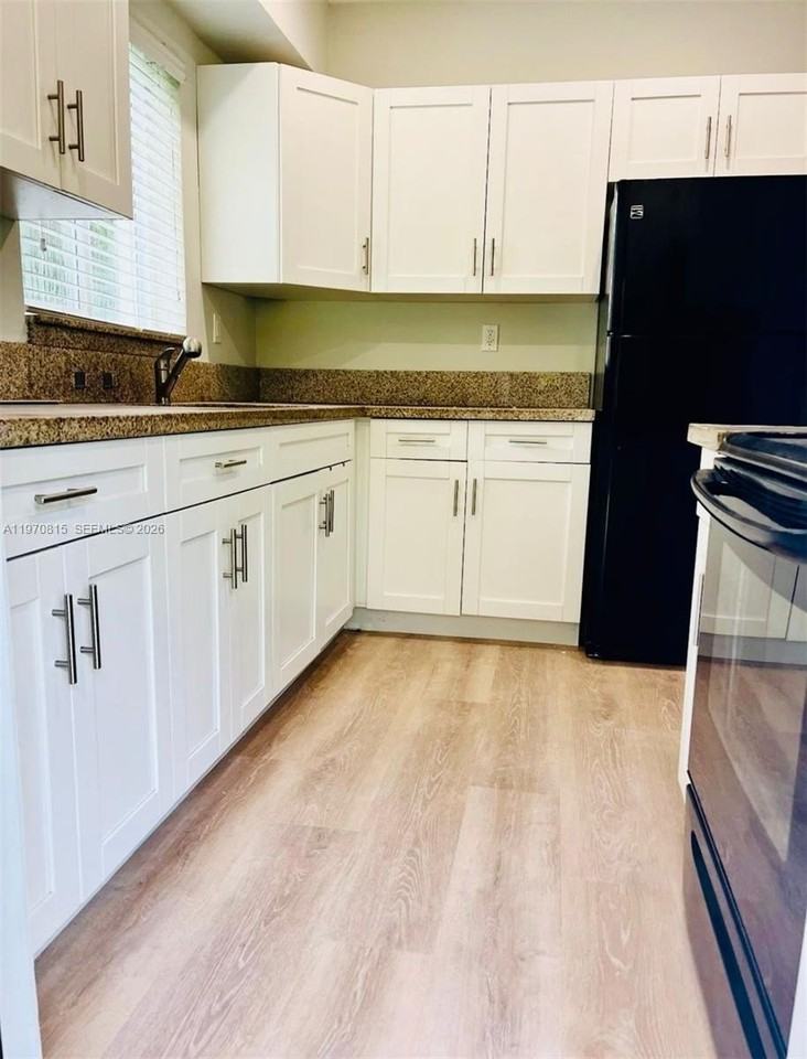 12000 Ne 9th Ave #1 - Photo 7 of 9