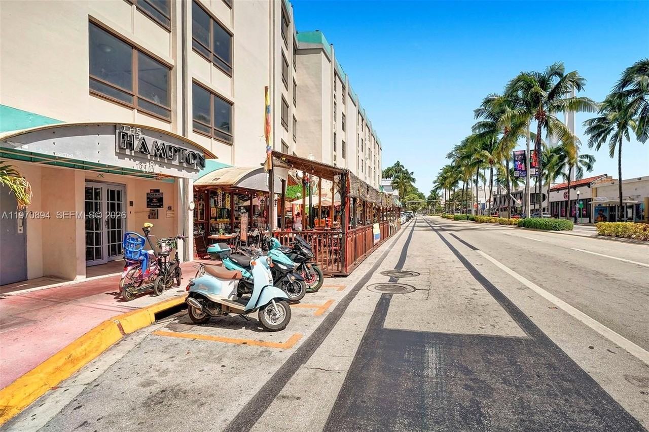 710 Washington Ave #315 - Photo 3 of 43