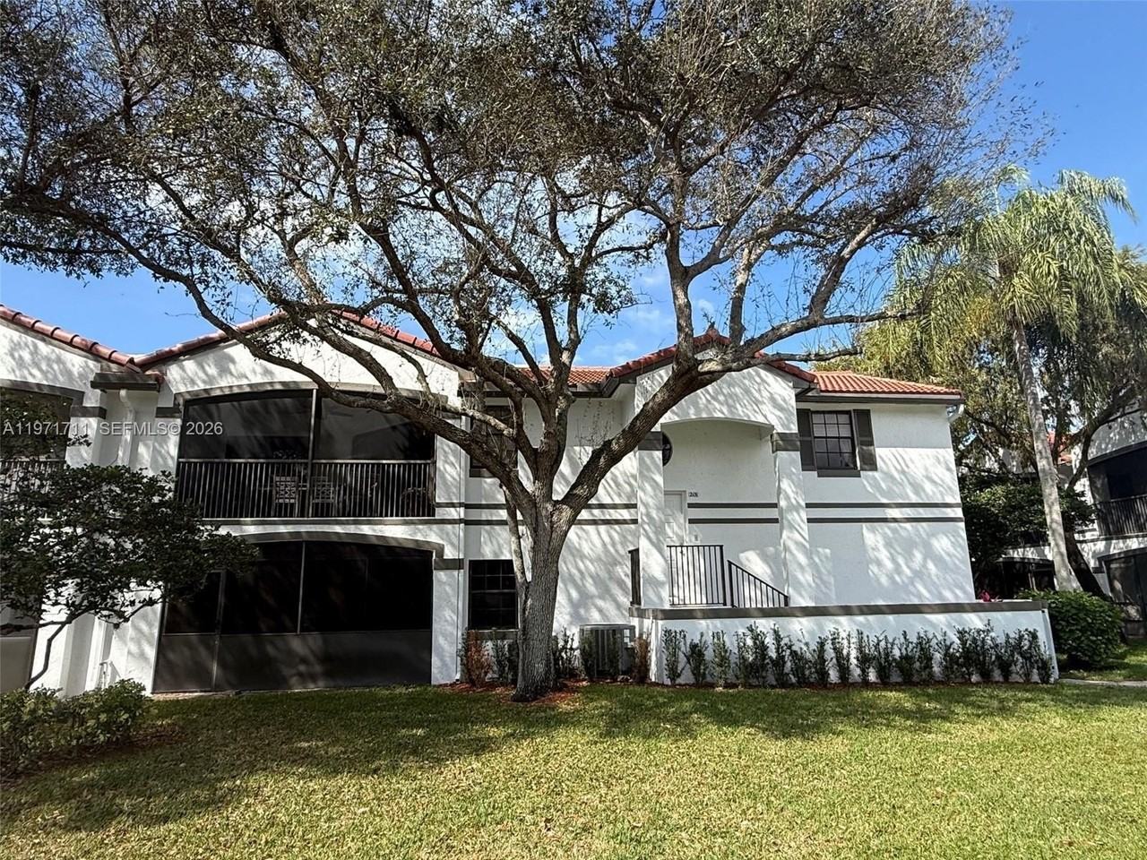 402 Sw 158th Ter #201 - Photo 2 of 30