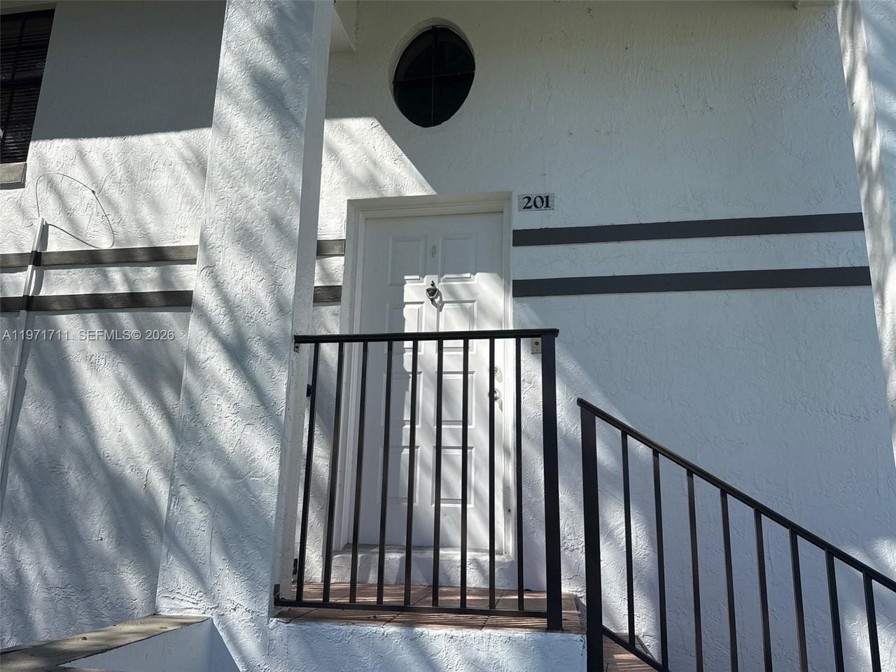 402 Sw 158th Ter #201 - Photo 5 of 30